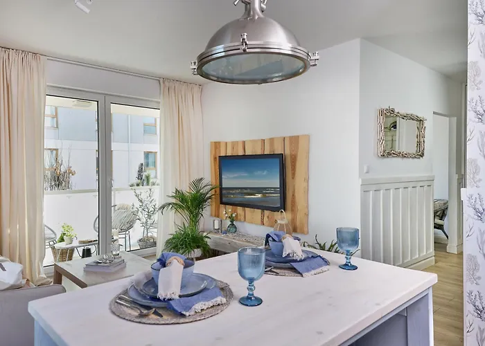 Aqua Przystan 80 - Novum アパート ルミア